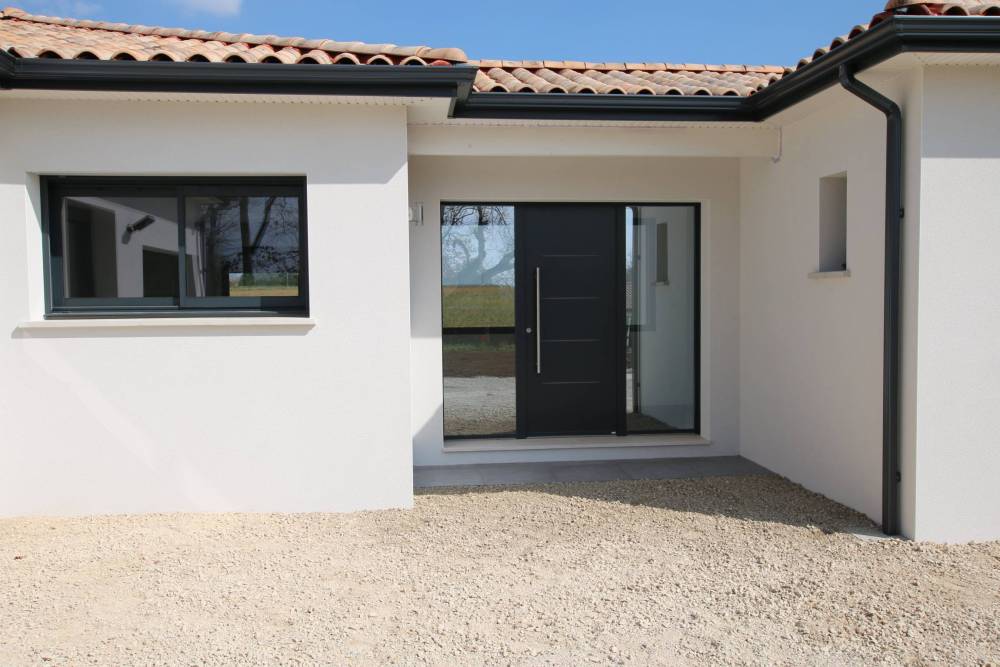 Maison moderne près de Gond-Pontouvre